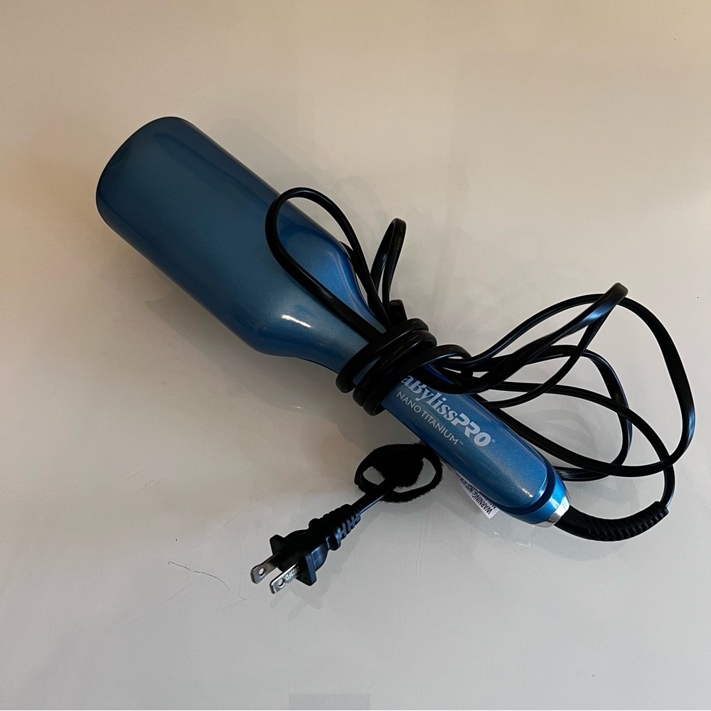 BaBylissPRO Nano Titanium Styling Tool - Metallic Blue - Picture 15 of 16